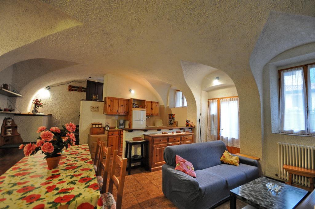 Casa Anna Villa Pieve Di Ledro Ruang foto